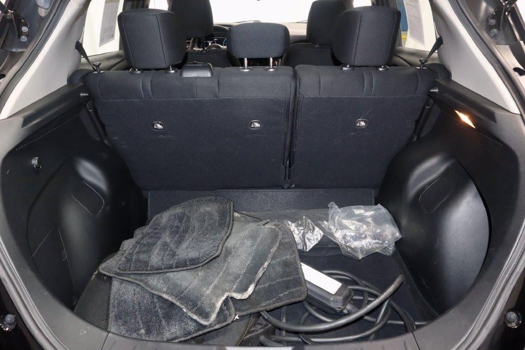 2025 Nissan LEAF S