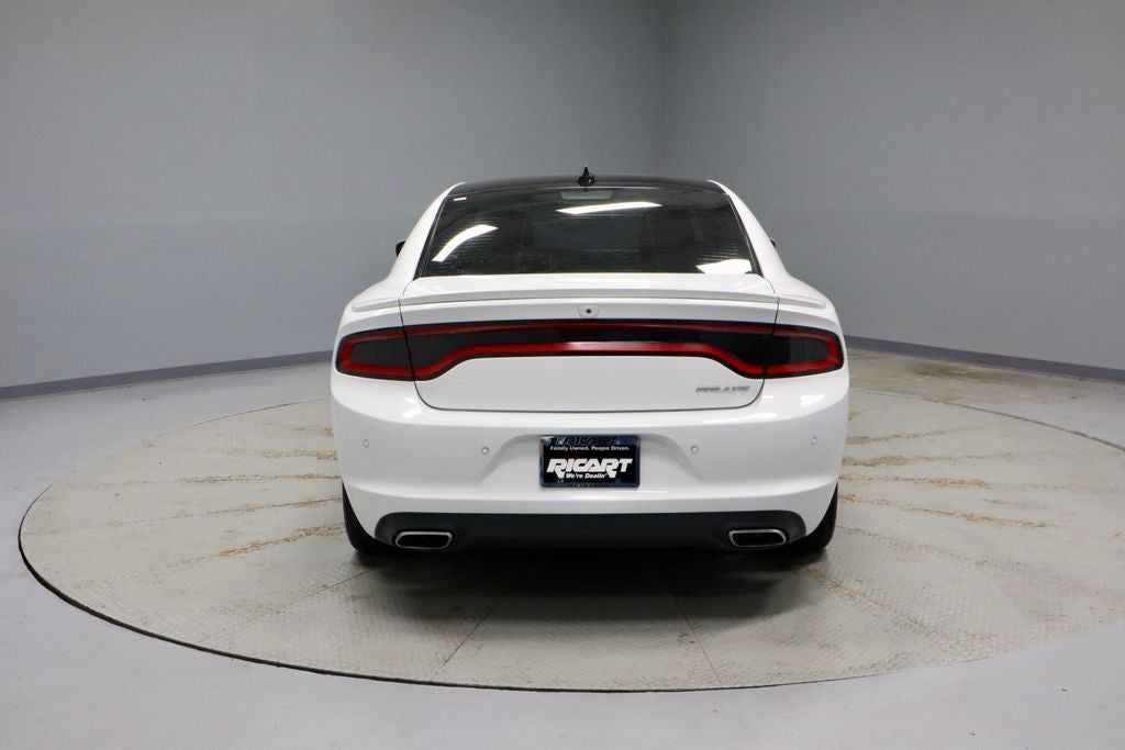 2016 Dodge Charger SXT