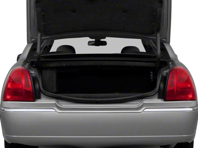 2011 Lincoln Town Car Signature Limited