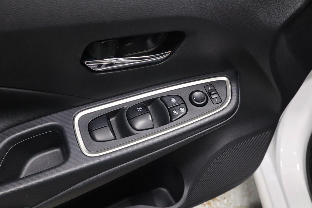 2024 Nissan Versa SR