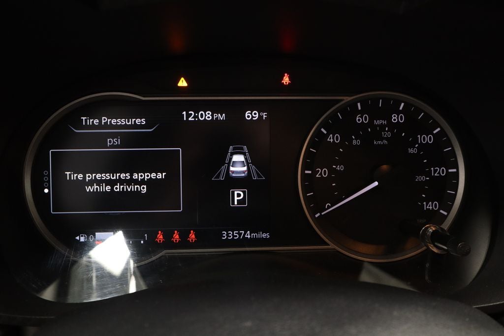 2024 Nissan Versa SR