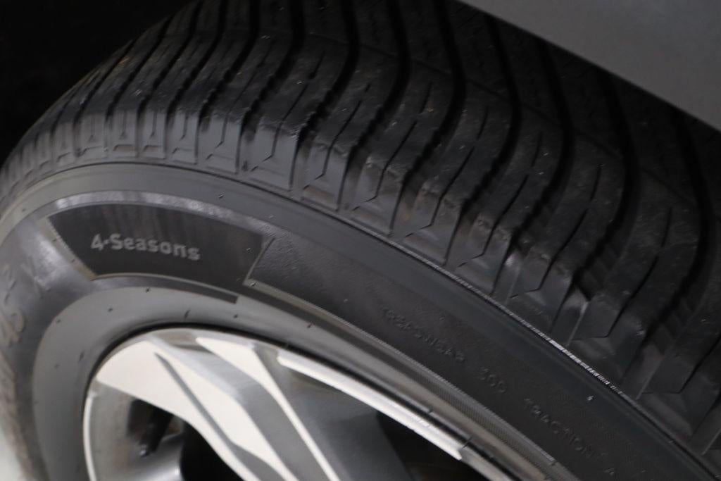 2021 Hyundai SANTA FE SE