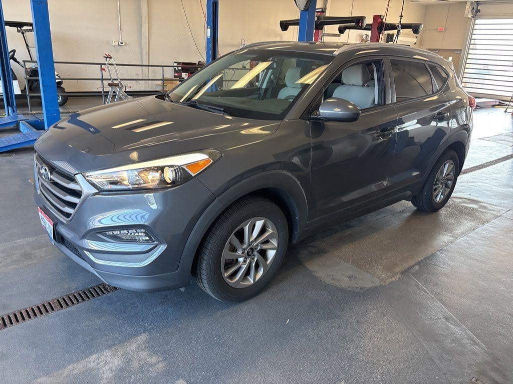 2016 Hyundai TUCSON SE