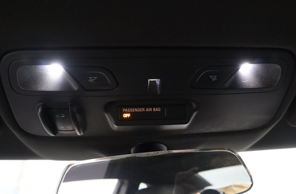 2018 Chevrolet Camaro 2dr Coupe 1LT