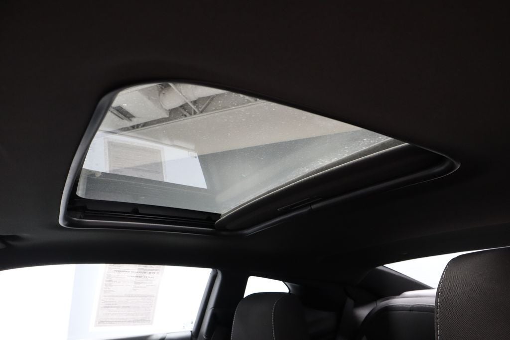 2018 Chevrolet Camaro 2dr Coupe 1LT