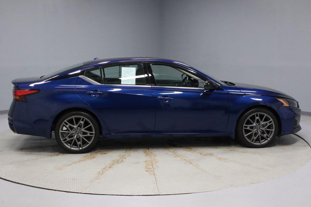 2023 Nissan Altima 2.0 SR Sedan