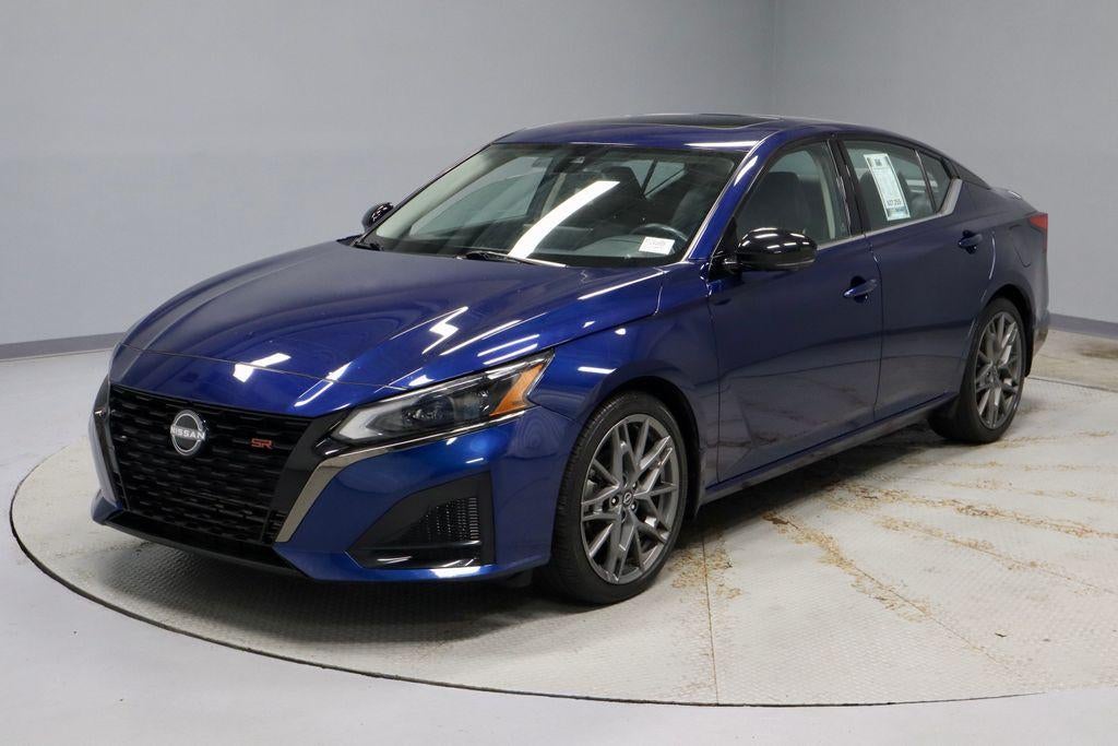 2023 Nissan Altima 2.0 SR Sedan