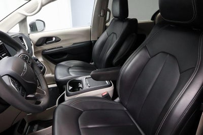 2023 Chrysler Pacifica Touring L FWD