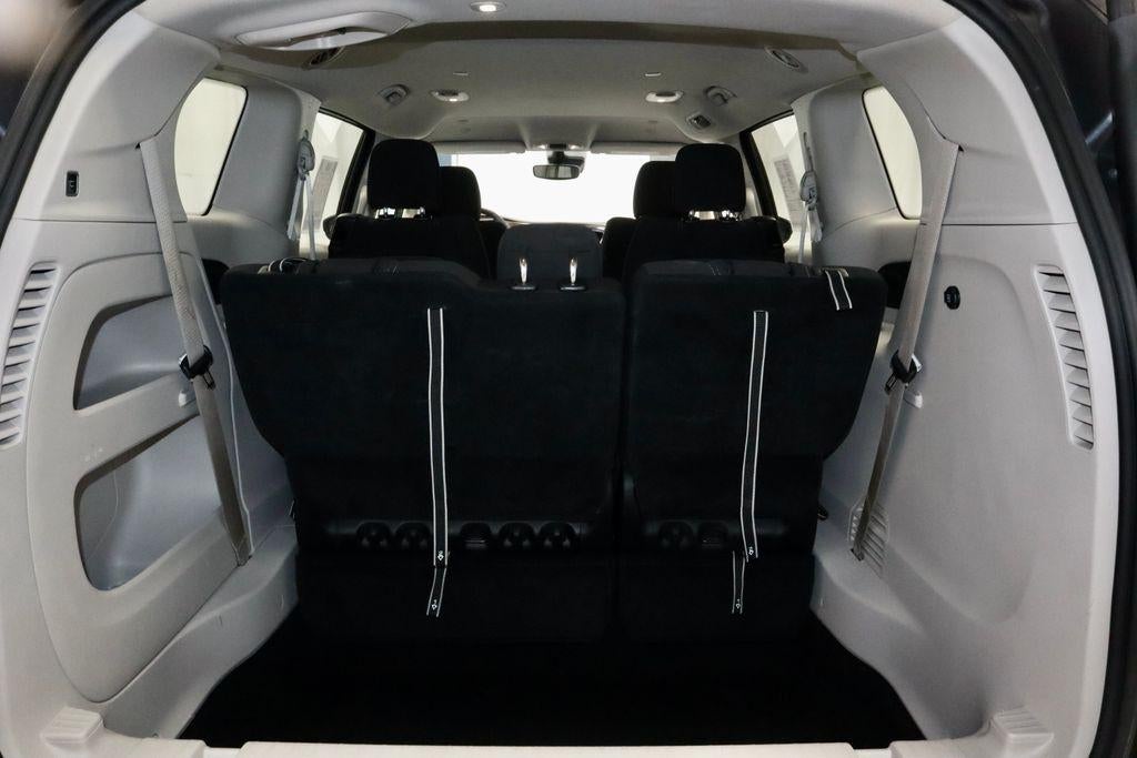 2023 Chrysler Voyager LX FWD
