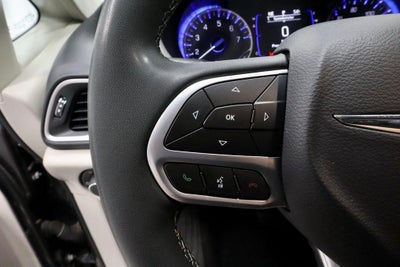 2023 Chrysler Voyager LX FWD
