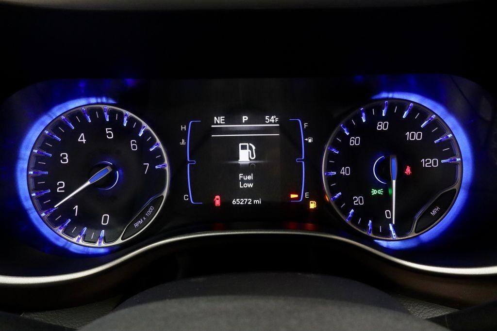 2023 Chrysler Voyager LX FWD