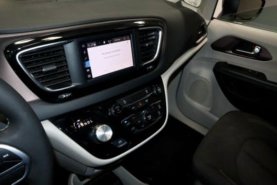 2023 Chrysler Voyager LX FWD