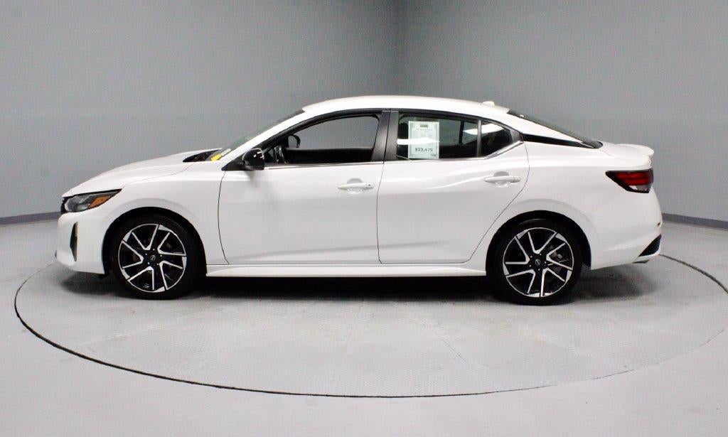 2025 Nissan Sentra SR CVT
