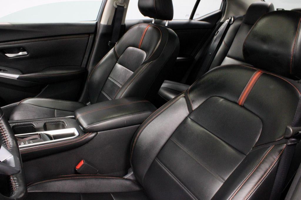 2025 Nissan Sentra SR CVT