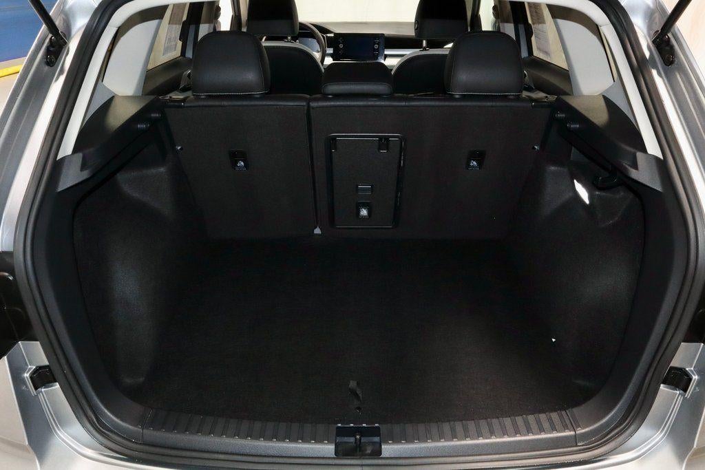 2025 Volkswagen Taos SE 4MOTION