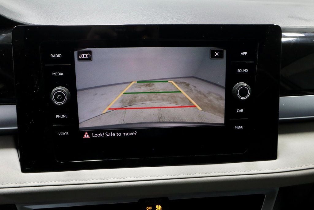 2025 Volkswagen Taos SE 4MOTION