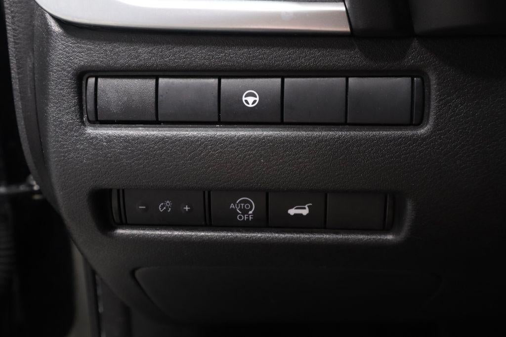 2025 Nissan Rogue AWD SV