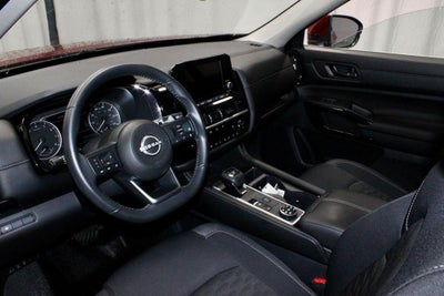 2024 Nissan Pathfinder SV 4WD