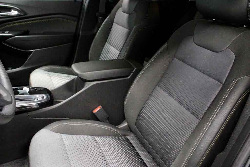2025 Chevrolet Trax FWD 4dr LT