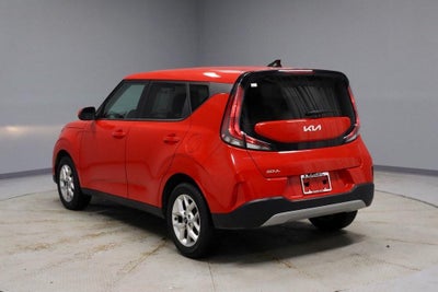 2024 Kia Soul LX IVT