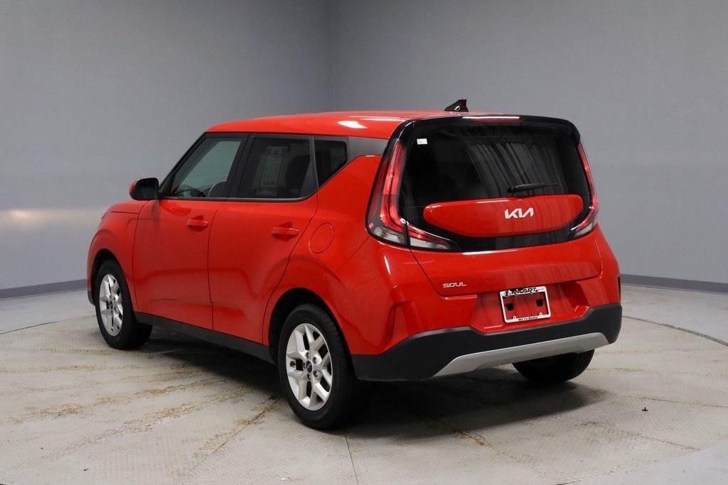 2024 Kia Soul LX IVT