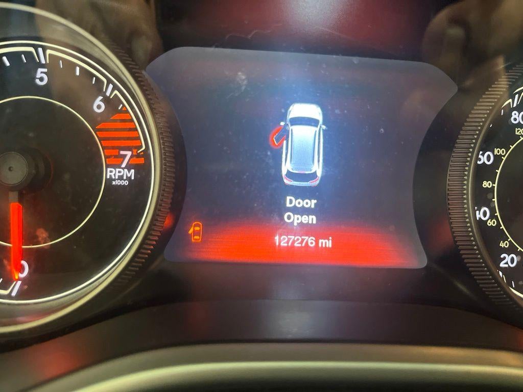 Used 2018 Jeep Cherokee Trailhawk with VIN 1C4PJMBB4JD569140 for sale in Newark, OH