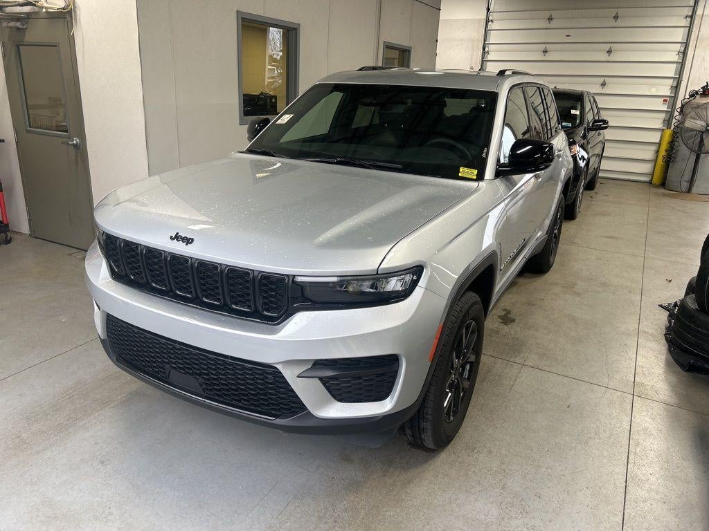 2024 Jeep Grand Cherokee Altitude