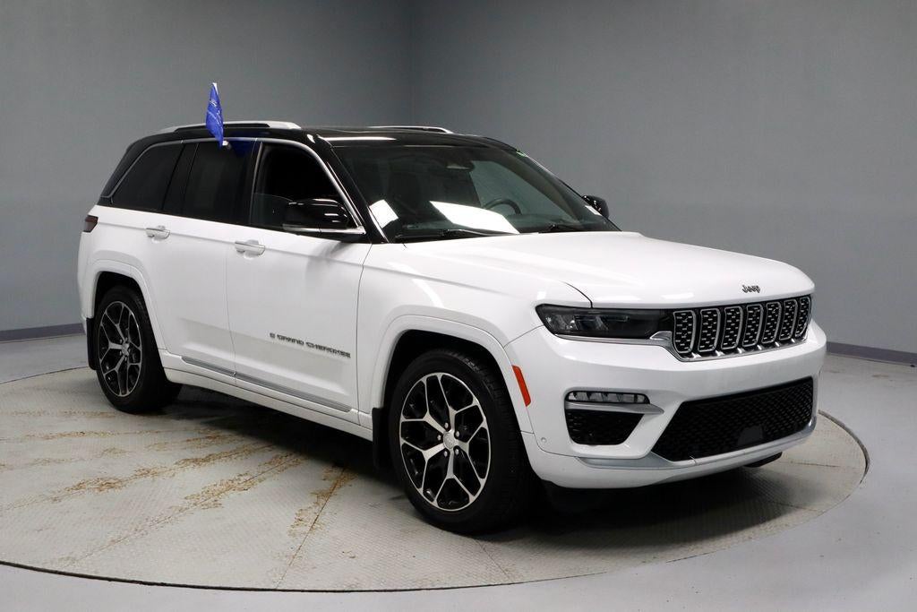 2022 Jeep Grand Cherokee Summit