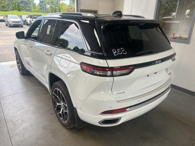 2022 Jeep Grand Cherokee Summit