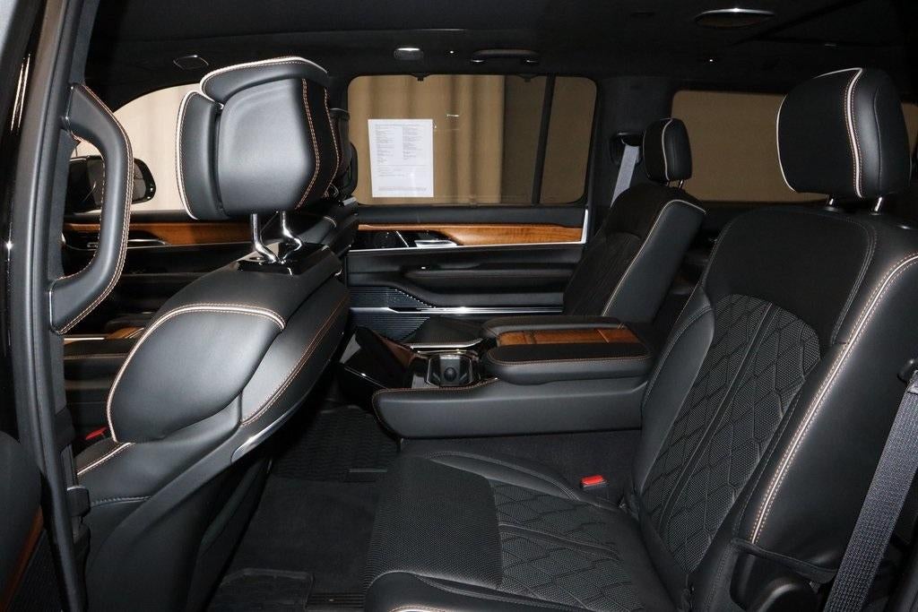 2022 Jeep Grand Wagoneer Series III