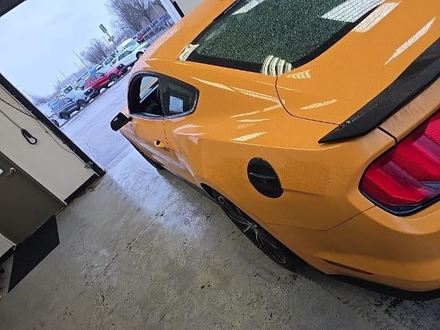 2022 Ford Mustang EcoBoost