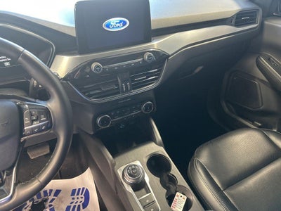 2022 Ford Escape Titanium