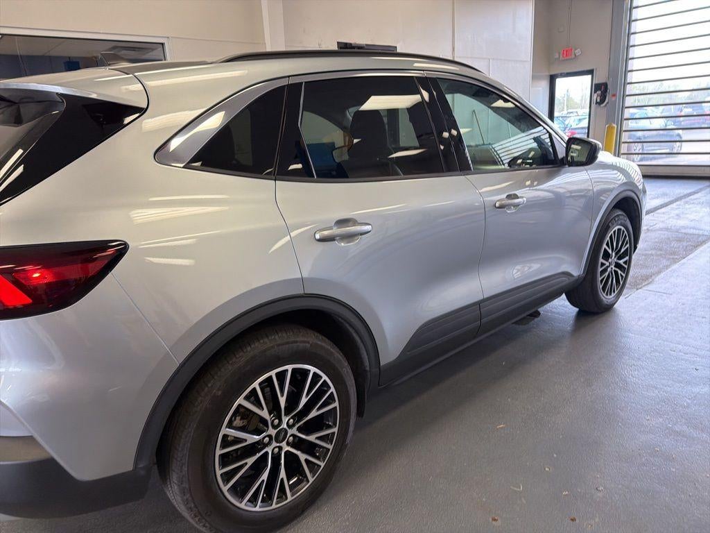 2023 Ford Escape Base