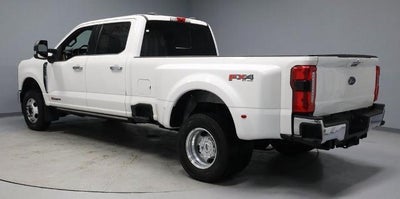 2023 Ford Super Duty F-350 DRW Lariat