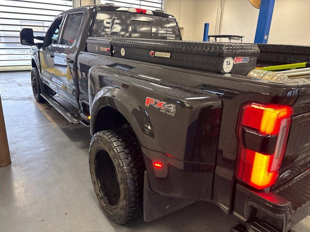 2025 Ford Super Duty F-350 DRW Platinum