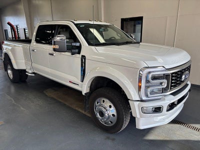 2026 Ford Super Duty F-450 DRW Platinum