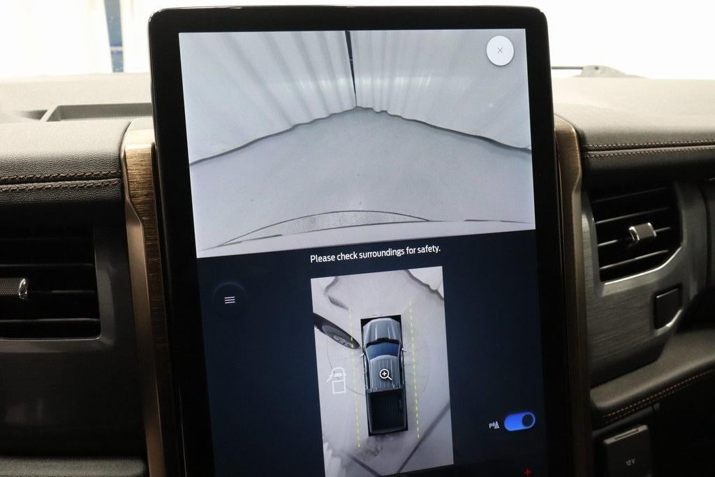 2023 Ford F-150 Lightning Lariat