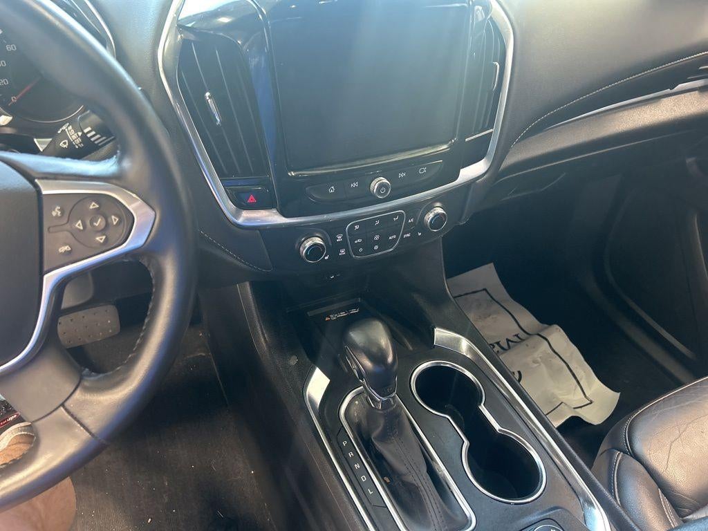 2022 Chevrolet Traverse LT Leather