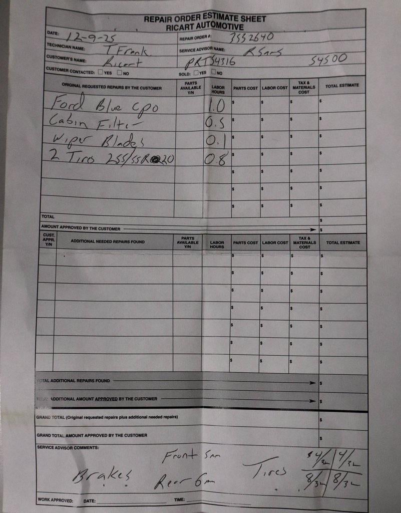 2023 Chevrolet Traverse RS