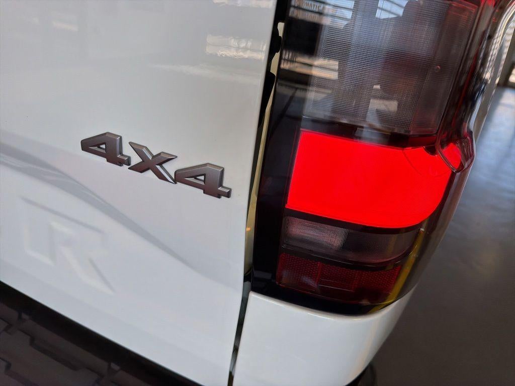 2025 Nissan Frontier S