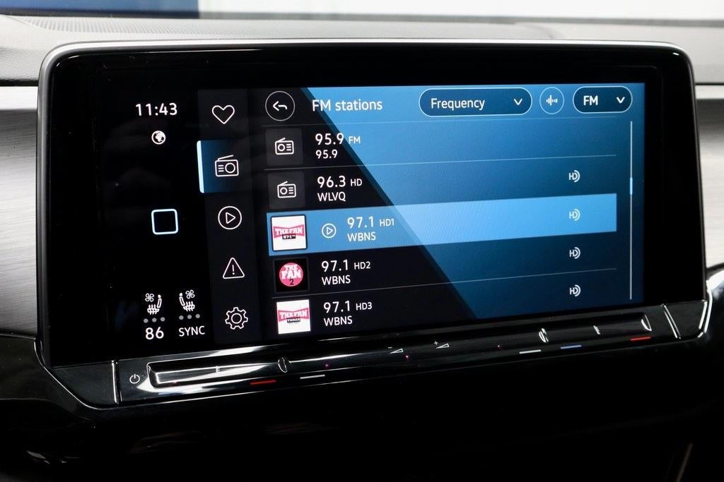 2025 Volkswagen Atlas Cross Sport 2.0T SE w/Technology