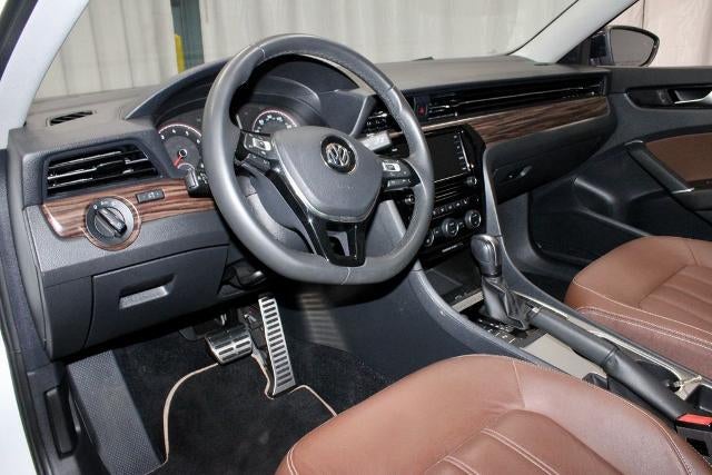 2022 Volkswagen Passat 2.0T Limited Edition