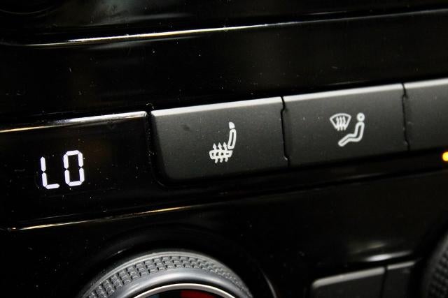 2022 Volkswagen Passat 2.0T Limited Edition