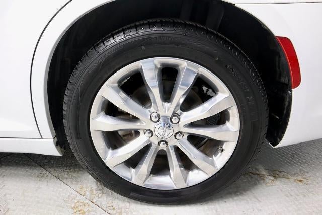 2022 Chrysler 300 Touring