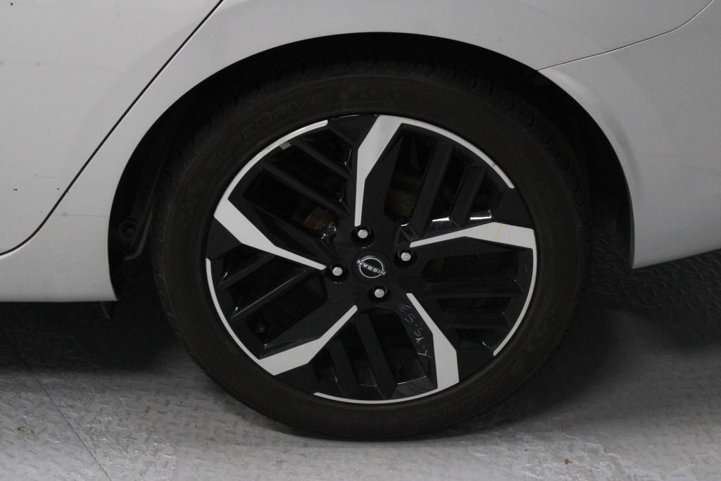 2024 Nissan Versa 1.6 SR