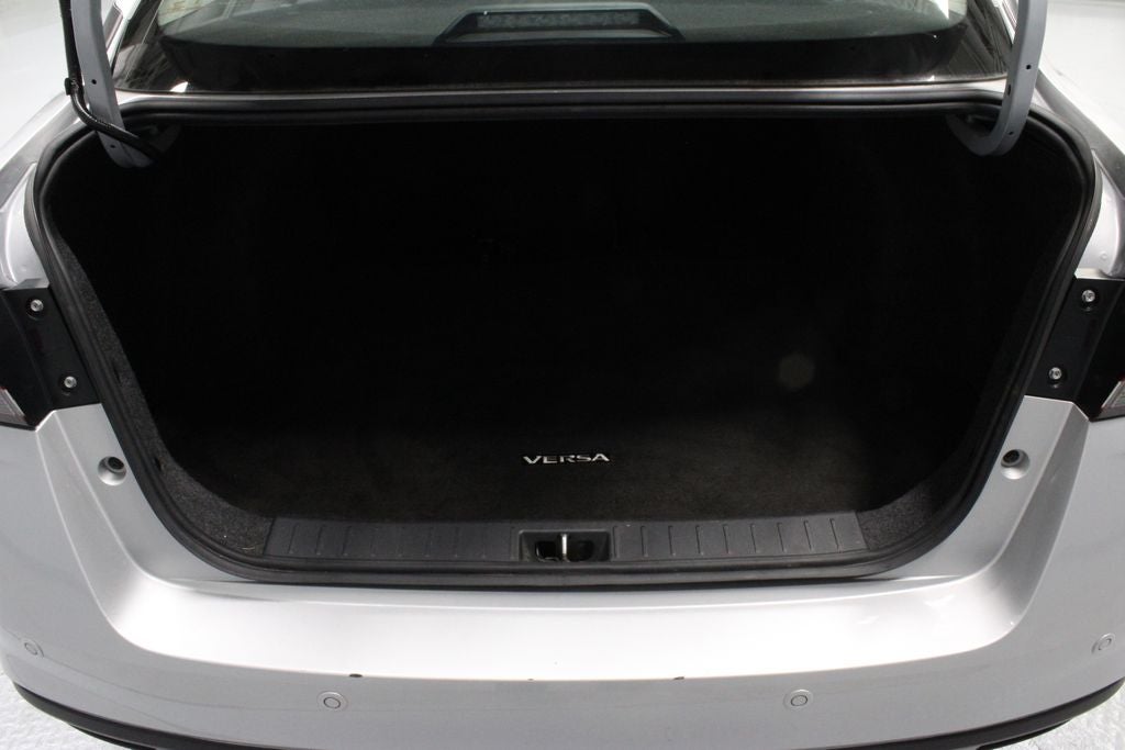 2024 Nissan Versa 1.6 SR