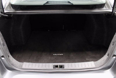 2024 Nissan Versa 1.6 SR