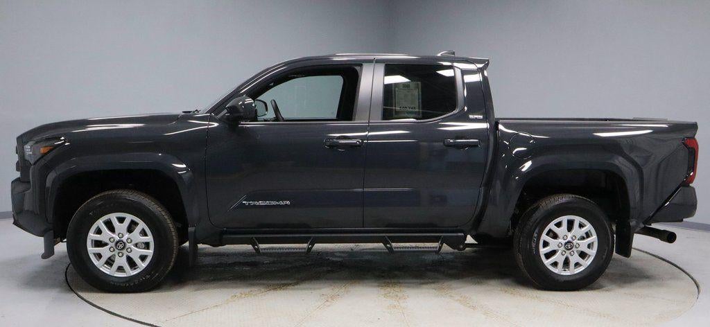 2025 Toyota Tacoma 4WD SR5