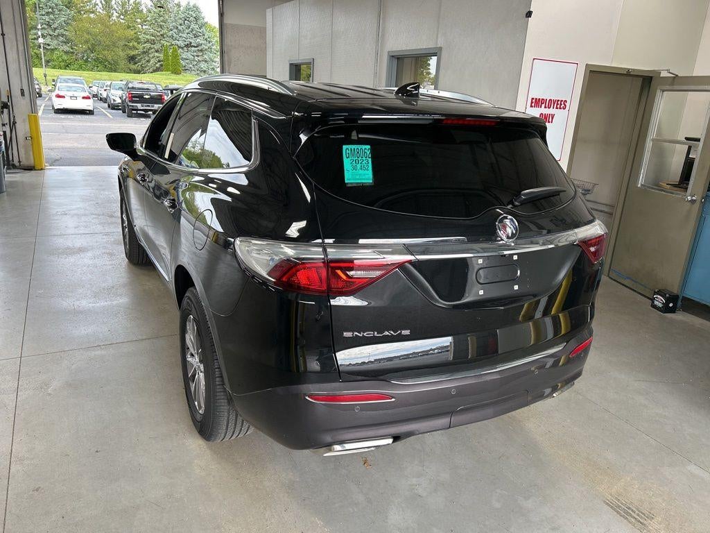 2023 Buick Enclave Essence