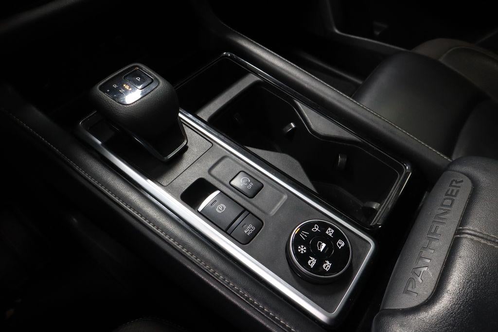 2022 Nissan Pathfinder SL